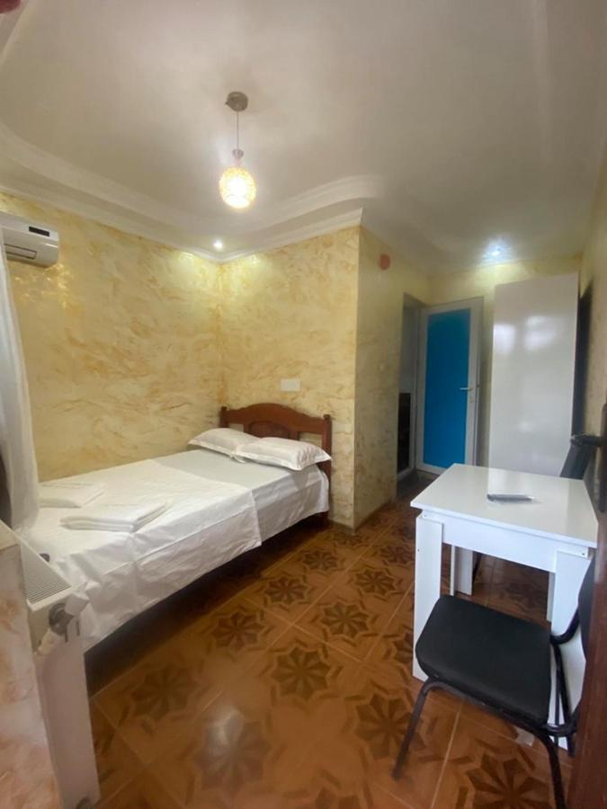 Elite Palace Plus Hotel Batoemi Buitenkant foto