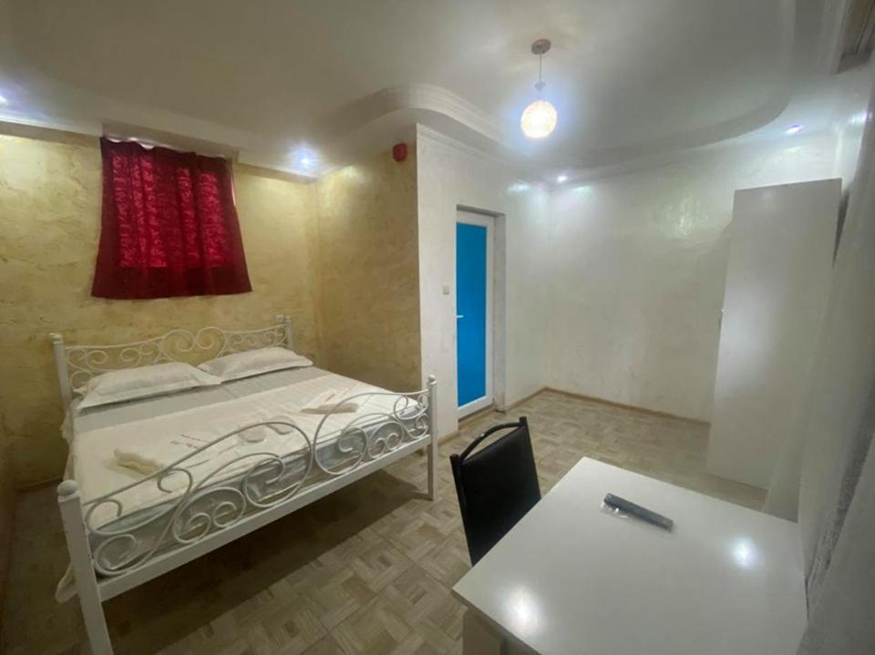 Elite Palace Plus Hotel Batoemi Buitenkant foto