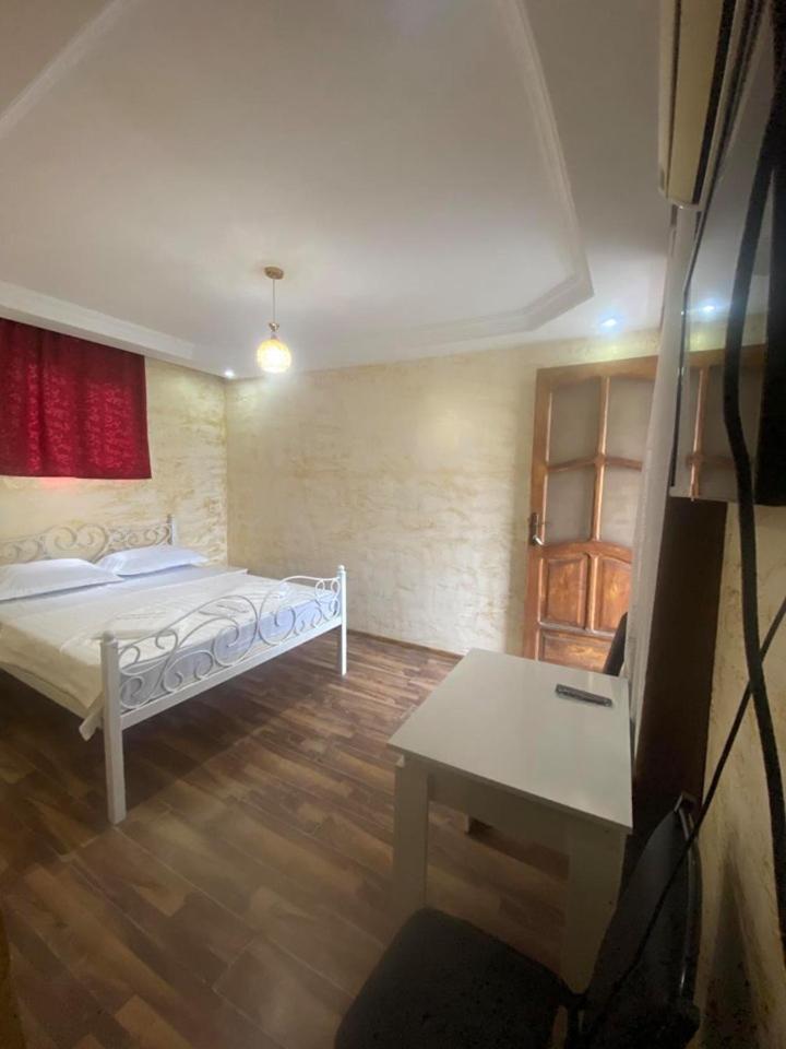 Elite Palace Plus Hotel Batoemi Buitenkant foto