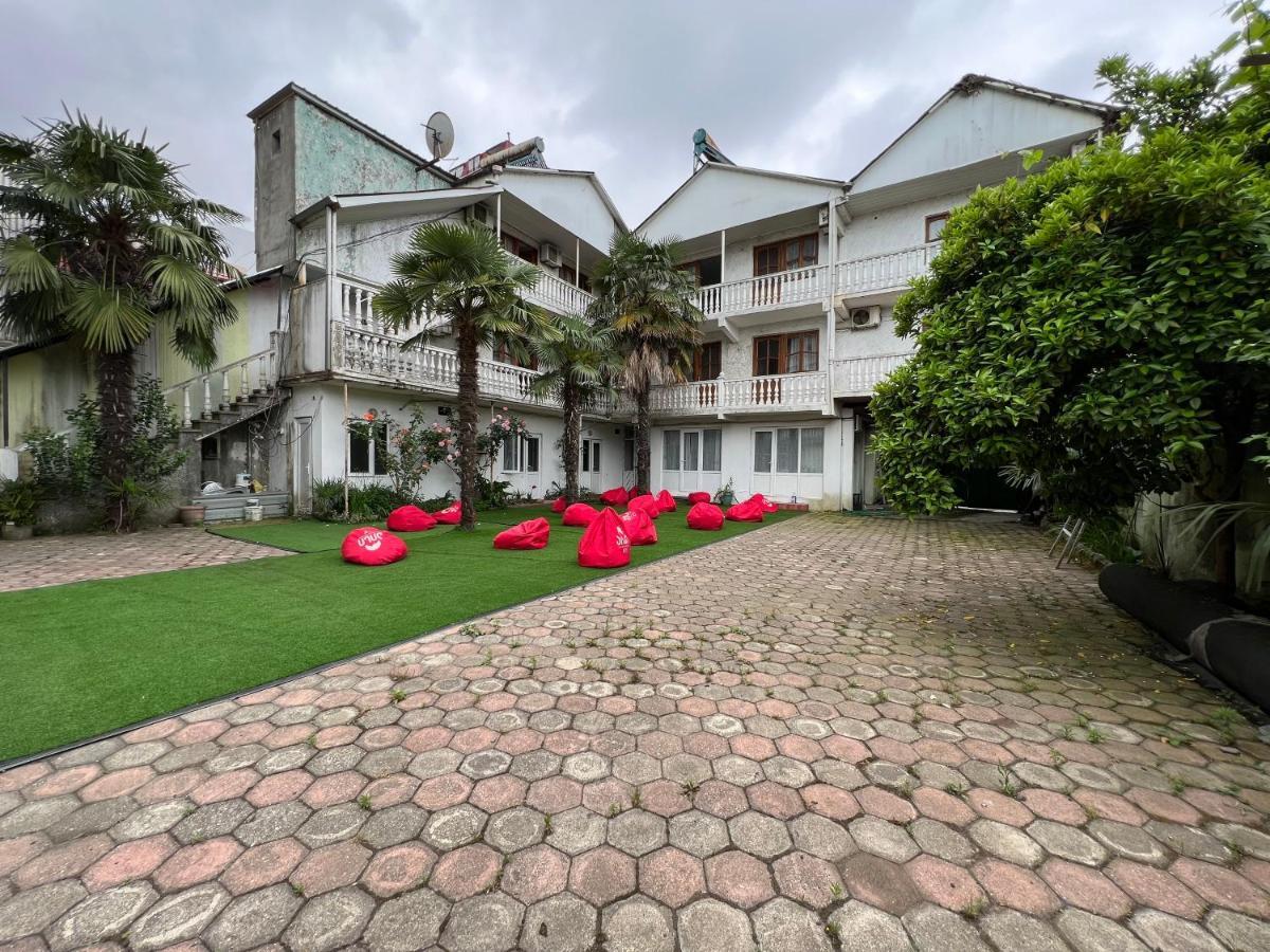 Elite Palace Plus Hotel Batoemi Buitenkant foto