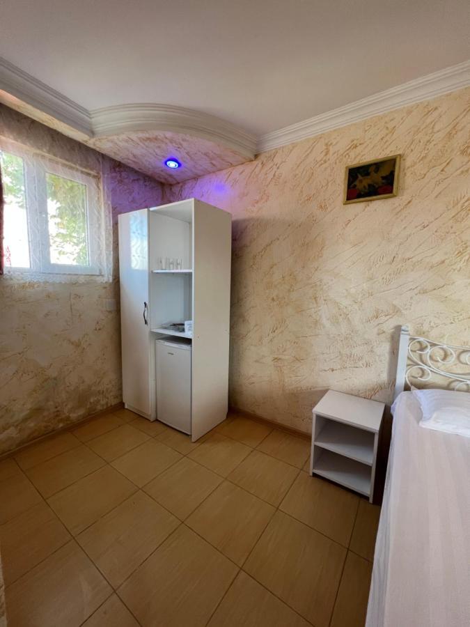Elite Palace Plus Hotel Batoemi Buitenkant foto