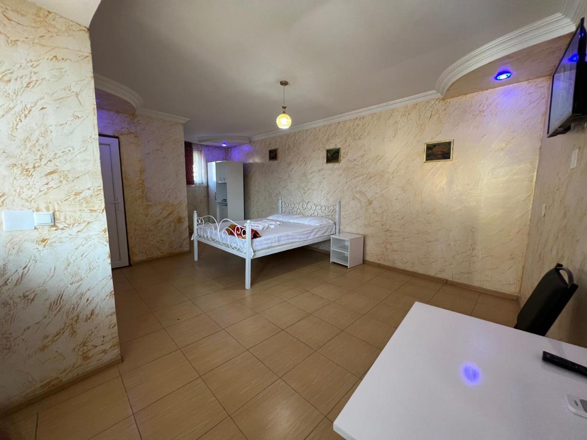 Elite Palace Plus Hotel Batoemi Buitenkant foto